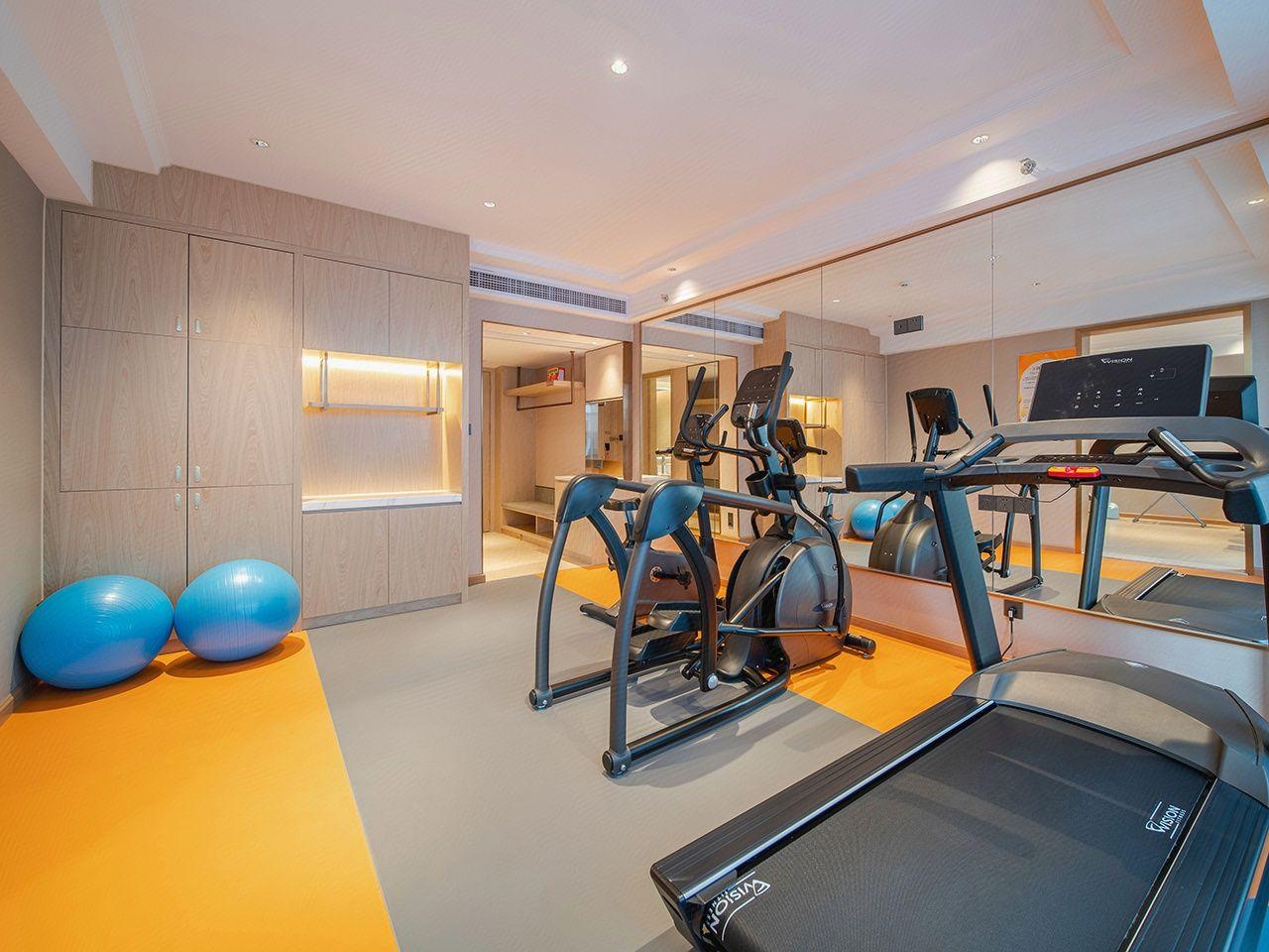 Vienna Hotel (Shenzhen Aiguo Road) 24/40
