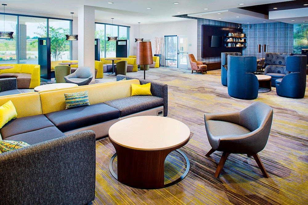 COURTYARD by MARRIOTT DALLAS CARROLLTON 24/49