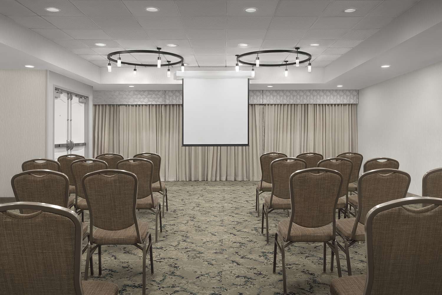 Hilton Garden Inn Raleigh Capital Blvd I-540 42/49
