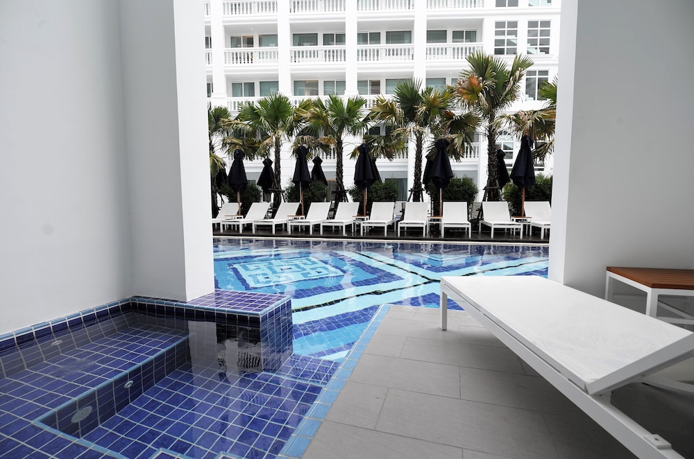 Movenpick Myth Hotel Patong 42/65
