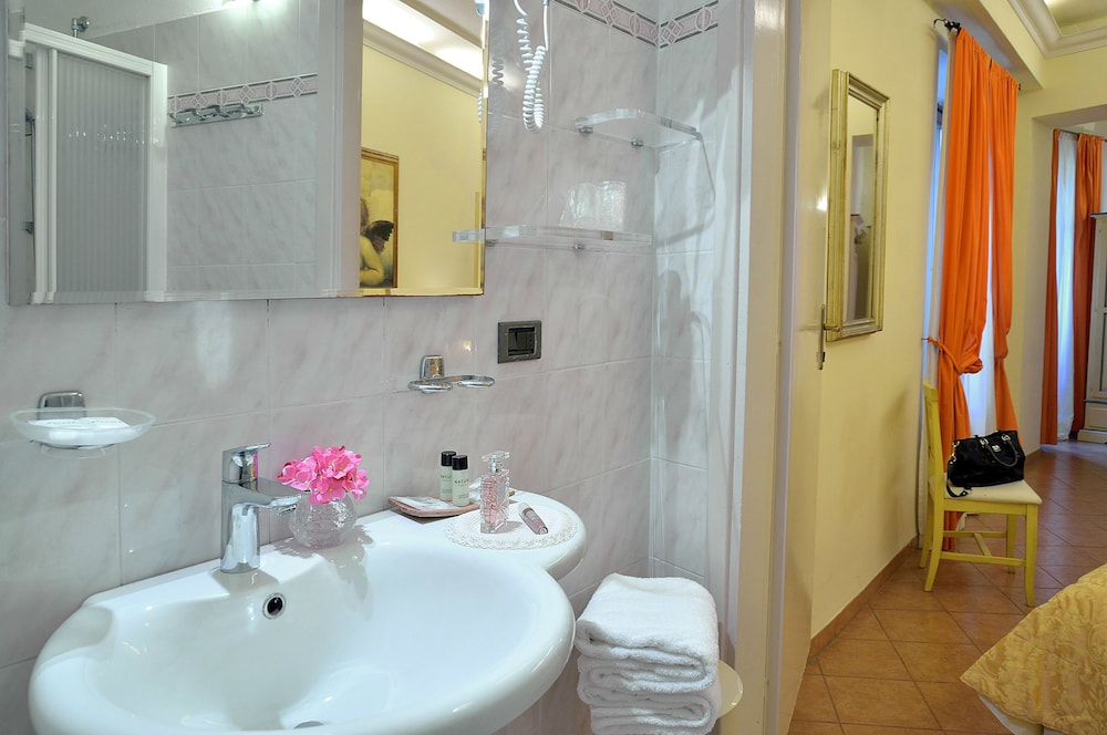 Hotel Vasari 8/56