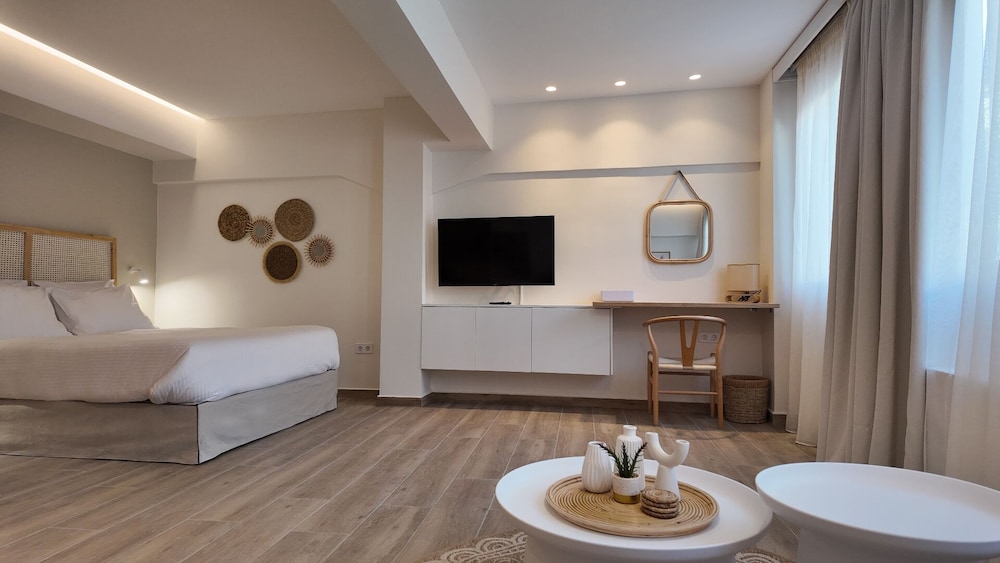Euphoria Apartments 37/56