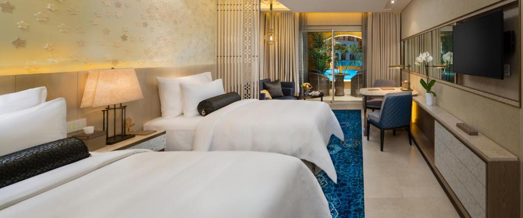 Grand, Pool, Deluxe، Kempinski Summerland Hotel & Resort Beirut 2/2