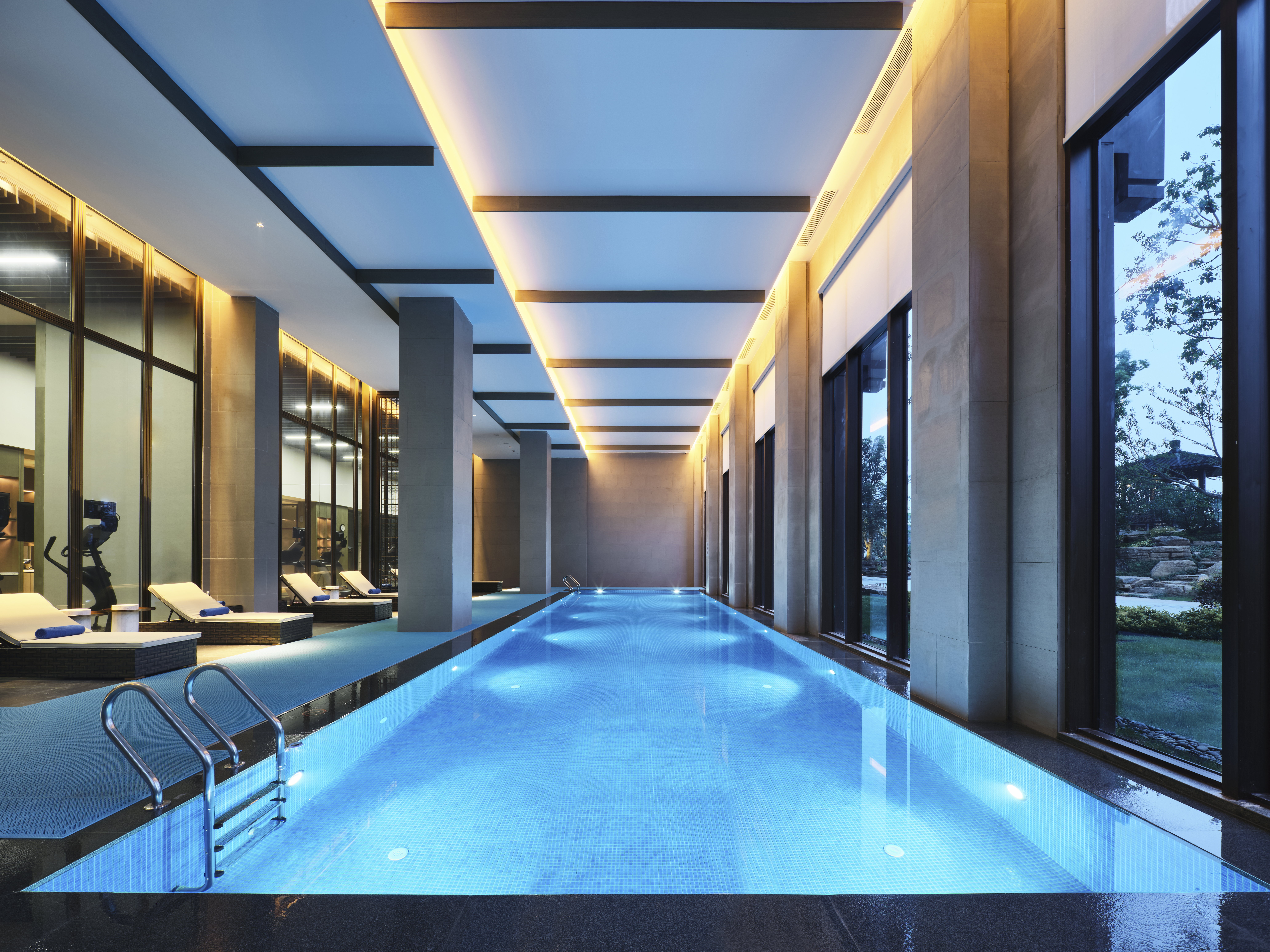 Crowne Plaza WUXI LAKE VIEW 11/30