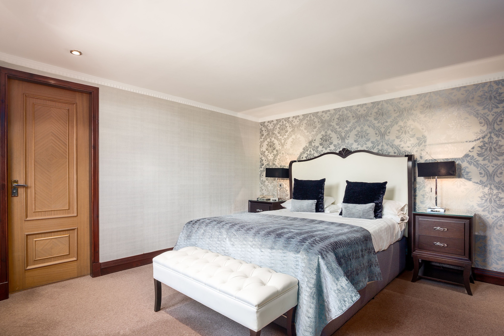 SUPERIOR, DOUBLE BED