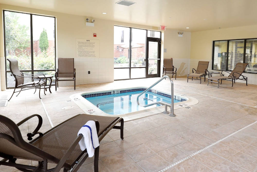 Hampton Inn Harriman Woodbury 33/47