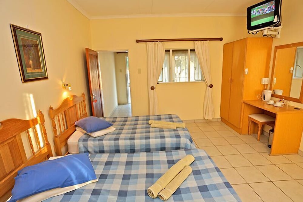 Schuetzenhaus Guesthouse 12/36
