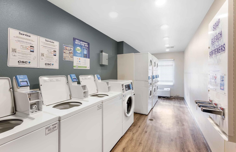 Extended Stay America Select Suites Phoenix North 36/52