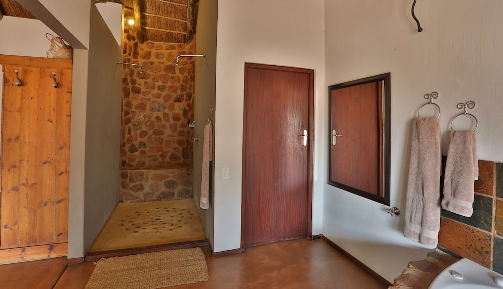 Mangwa Valley Game Lodge 49/50
