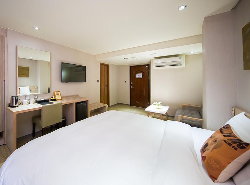 Unique Hotel Smile 73 Hotel 28/73