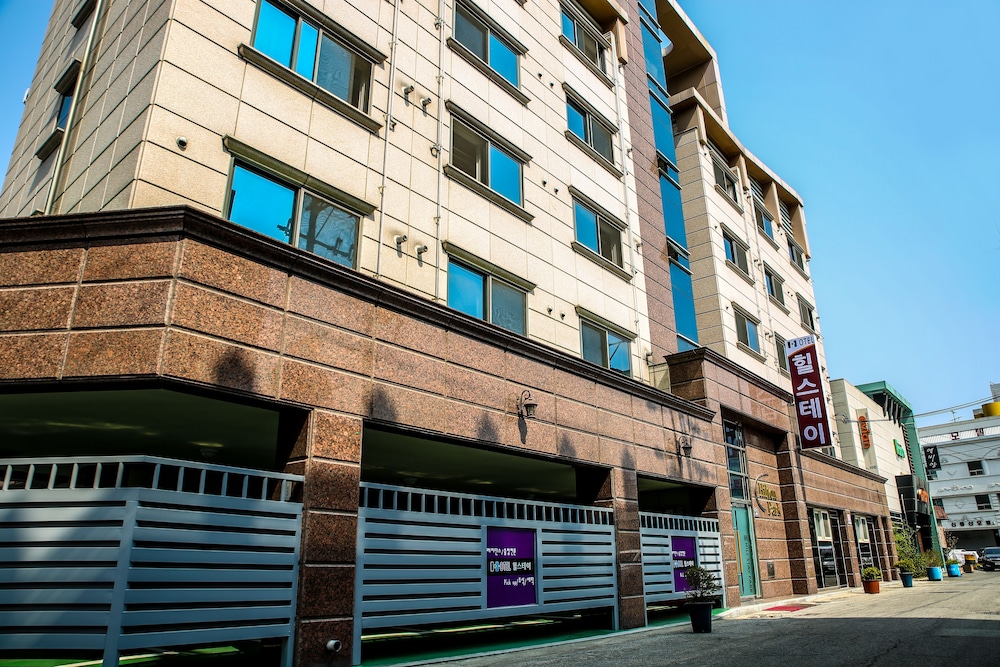 Hill Stay Hotel Residence 40/44