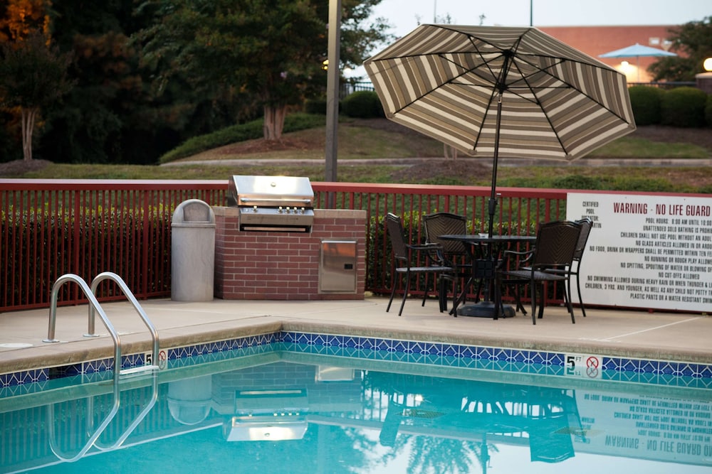 Hampton Inn Carrollton, GA in CARROLLTON - GA