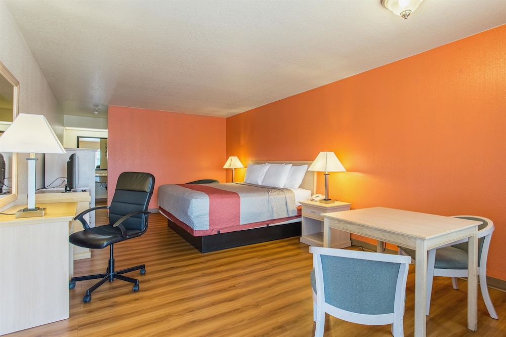 Motel6 Lordsburg, NM 26/58