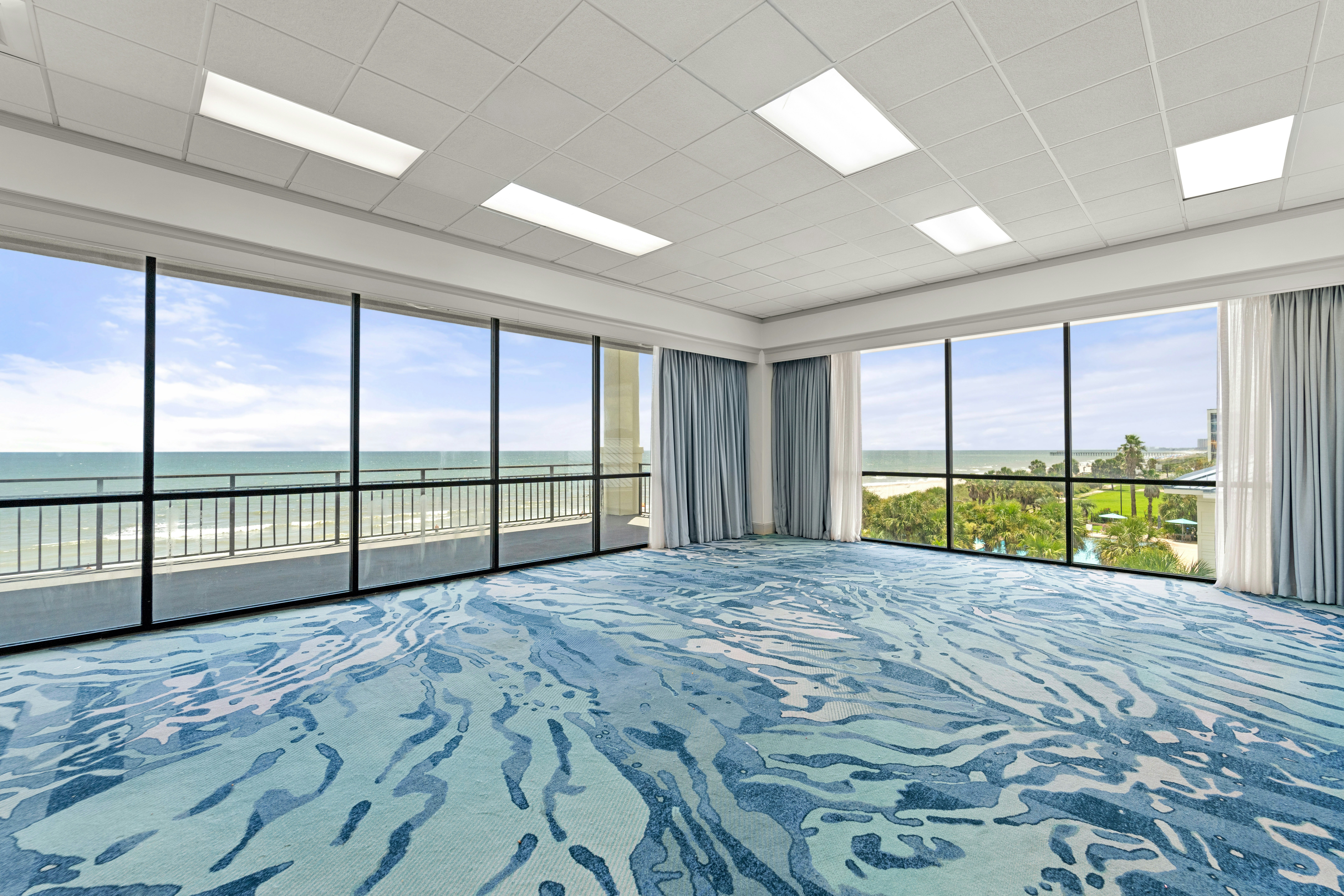 The Ellie Beach Resort Myrtle Beach, Tapestry by Hilton 25/60