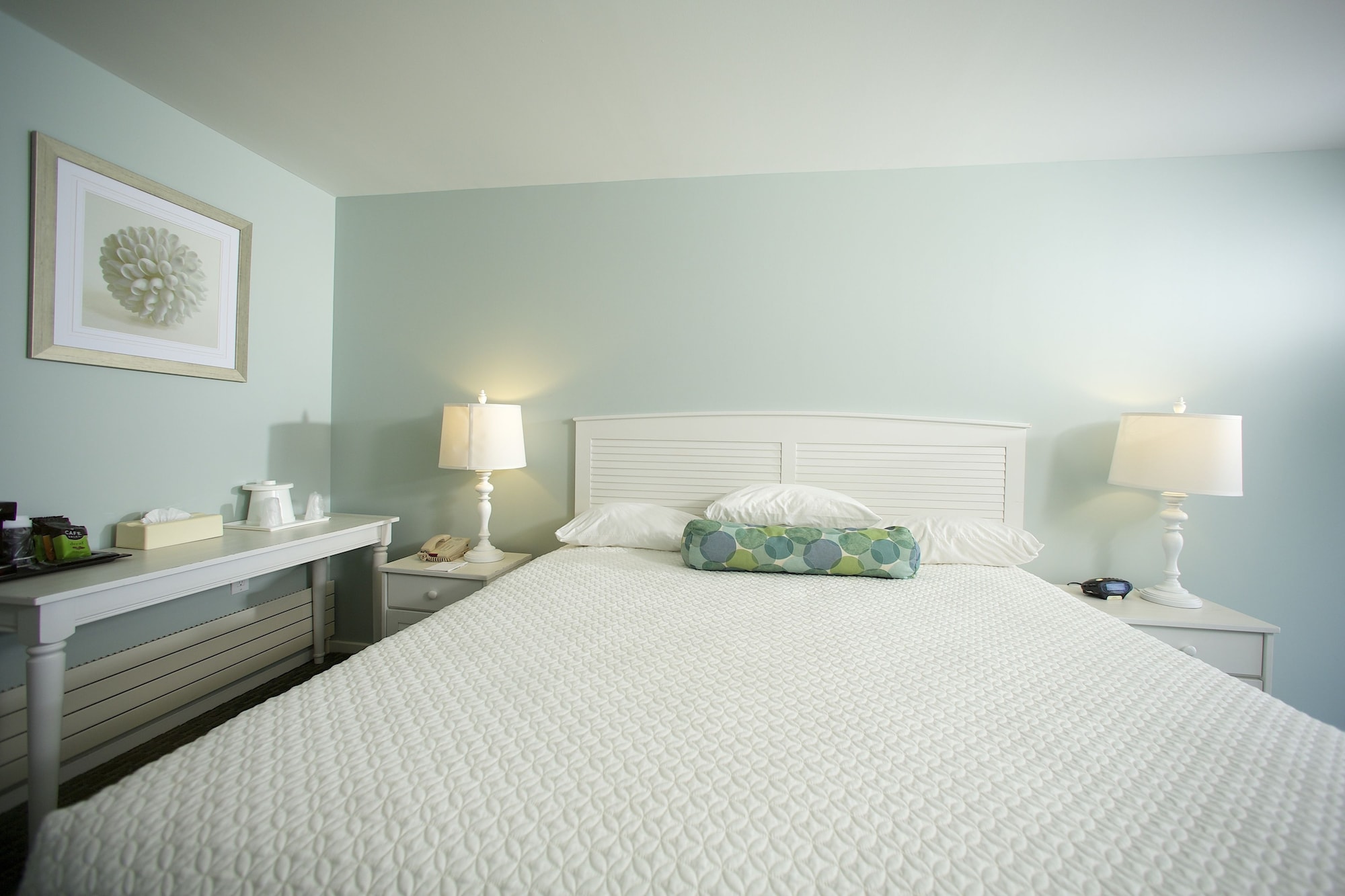 Room, Queen Bed, No Ocean View, Main Building