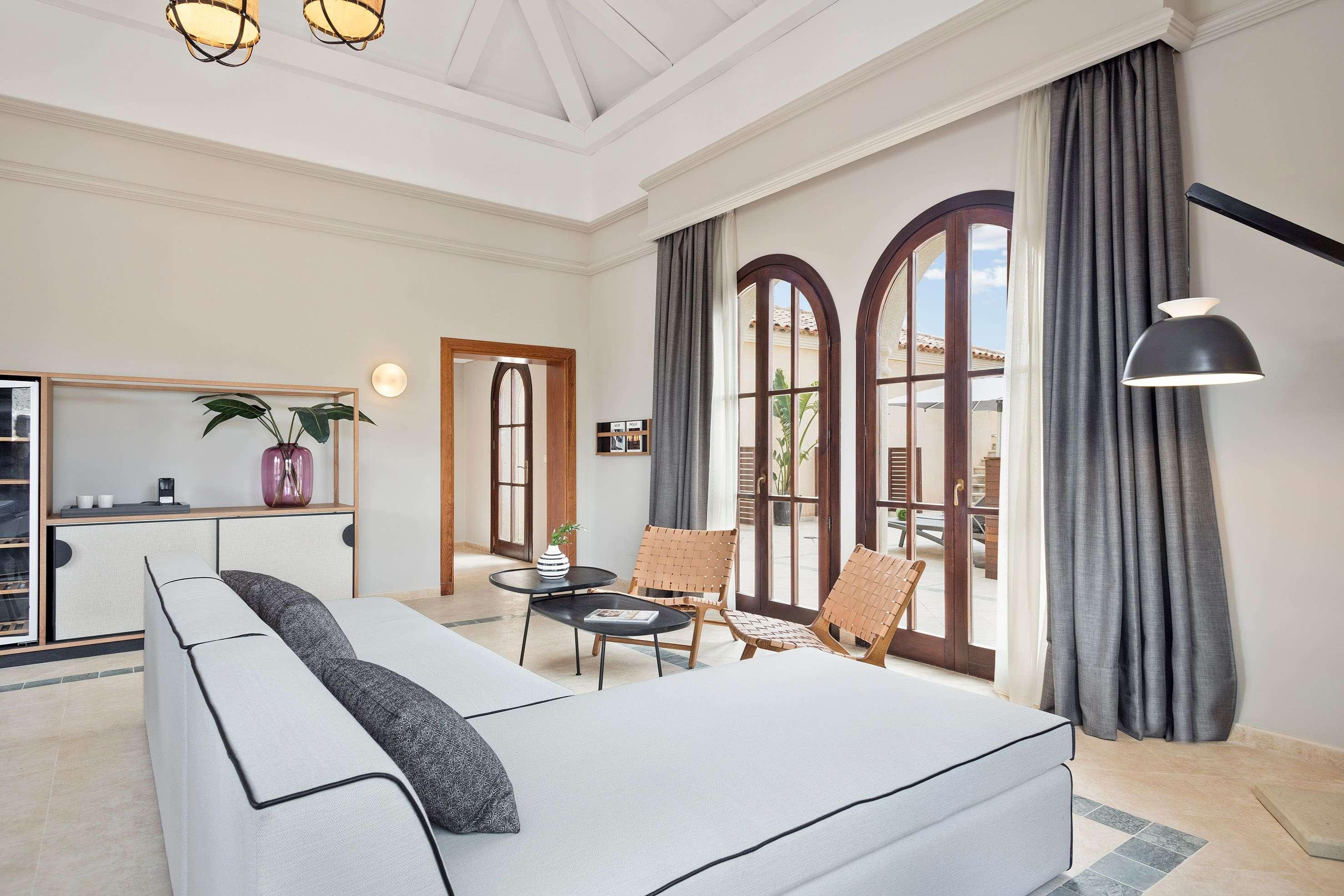 Presidential, the Level, Suite