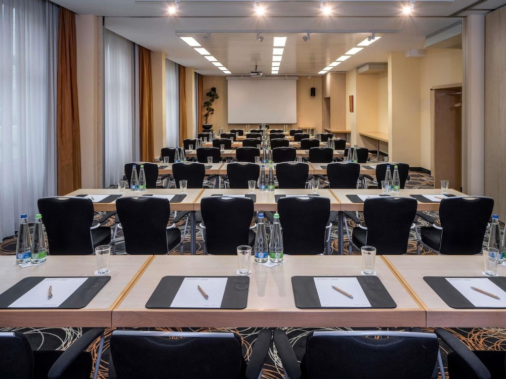 Movenpick Nuremberg Airport 67/75