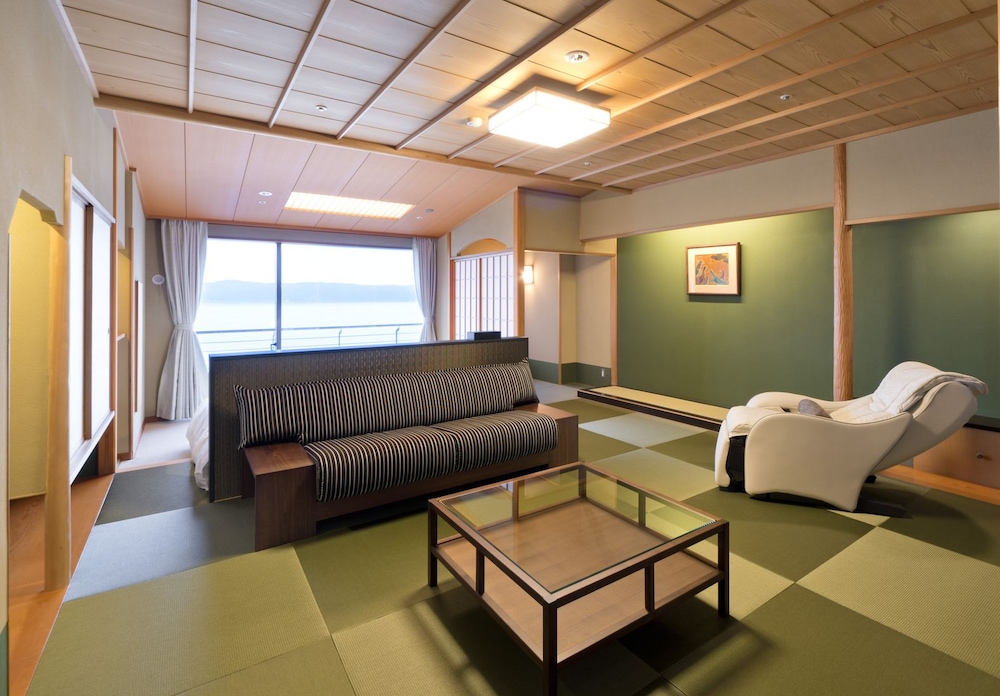 KAGAYA BETTEI MATSUNOMIDORI 38/65