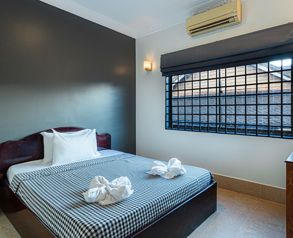 Mandalay Inn 17/28