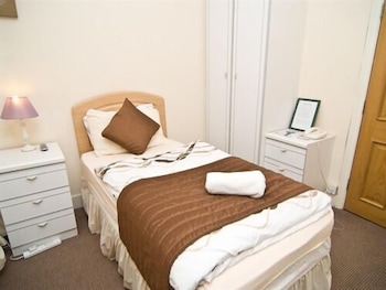 Skylark B &amp; B 32/57