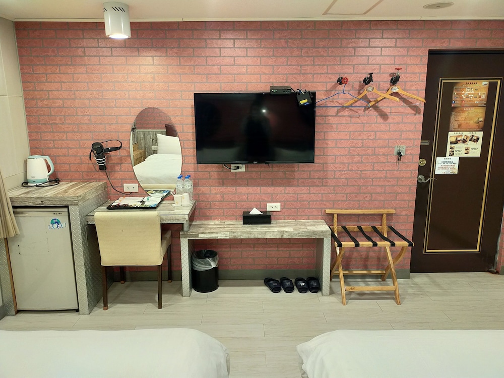 Bin City Hotel 45/50