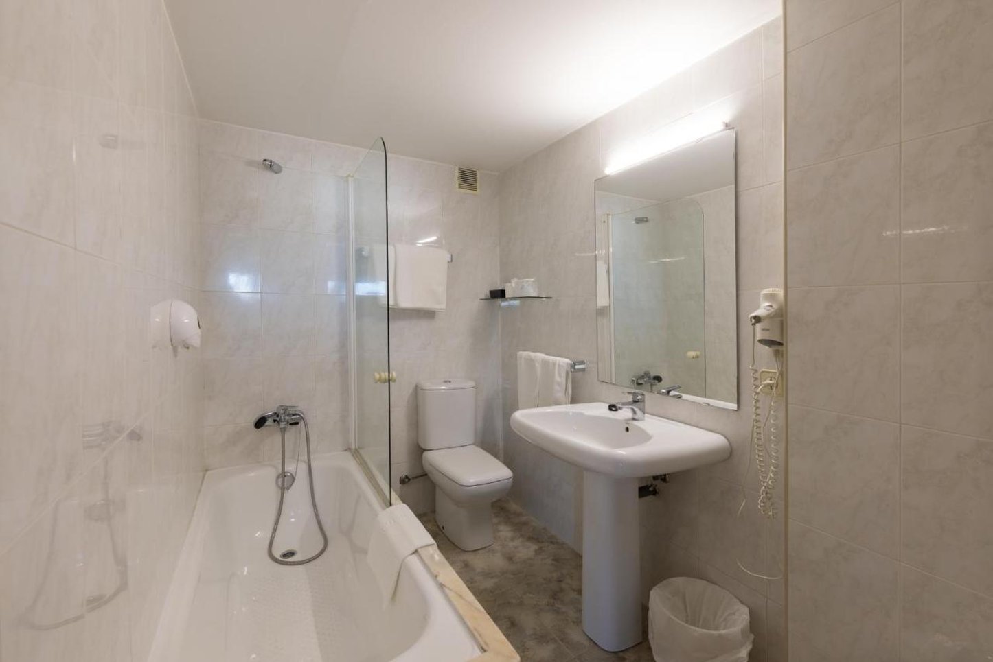 Hotel Europa Arteixo 32/39