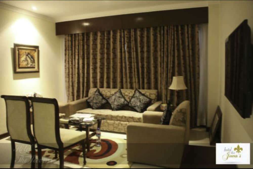 Hotel The Jeevens 23/32