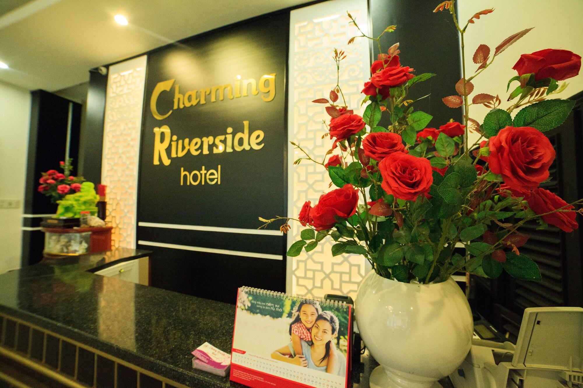 Purple Hue Charming Riverside Hotel 7/85