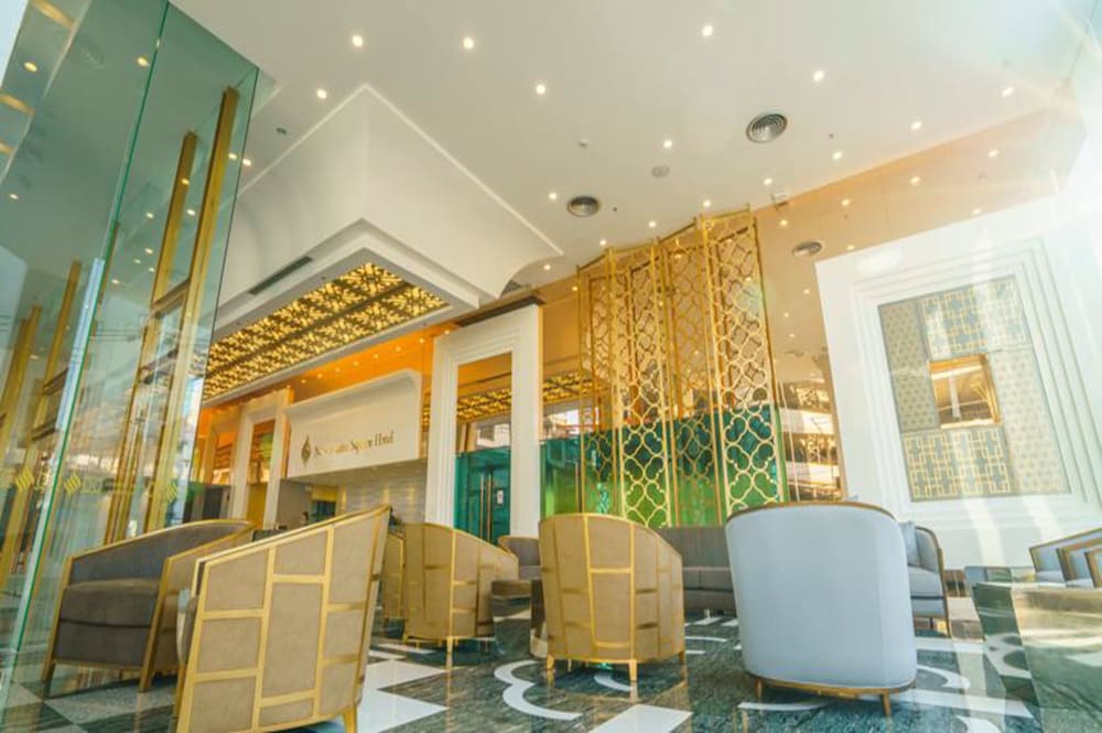 New Season Square Hotel 6/39