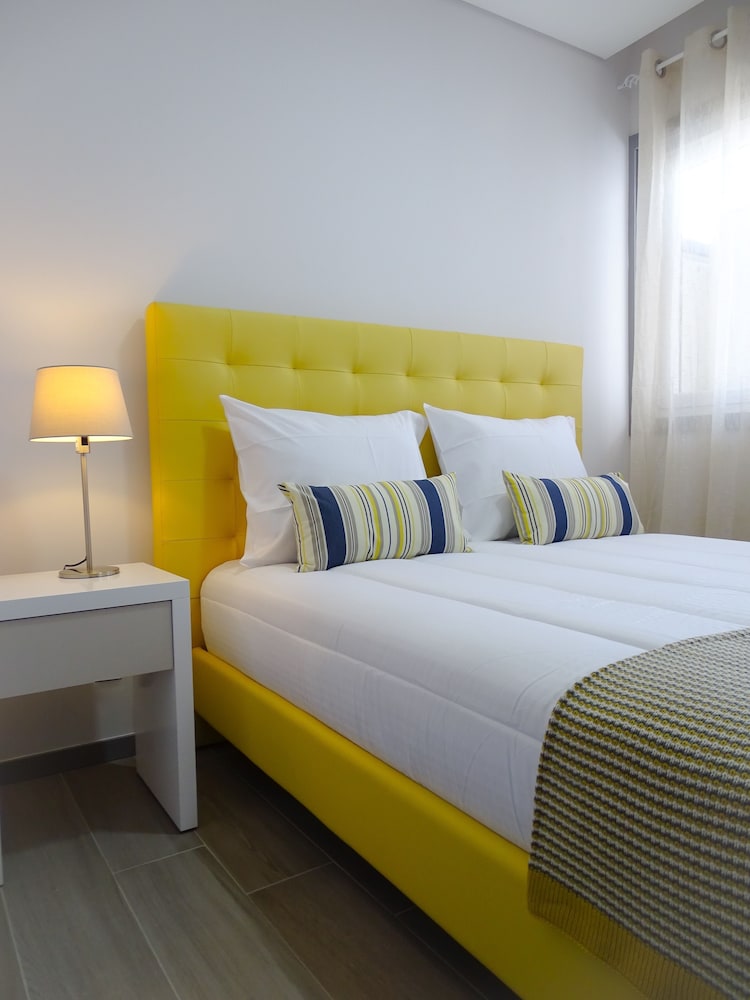 2 BEDROOMS, APARTMENT