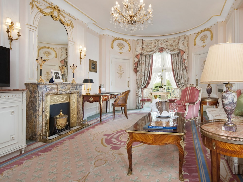 RITZ LONDON 87/99