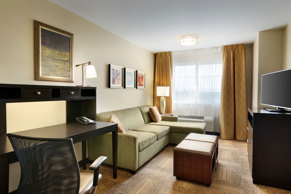 Staybridge Suites West Edmonton 41/78