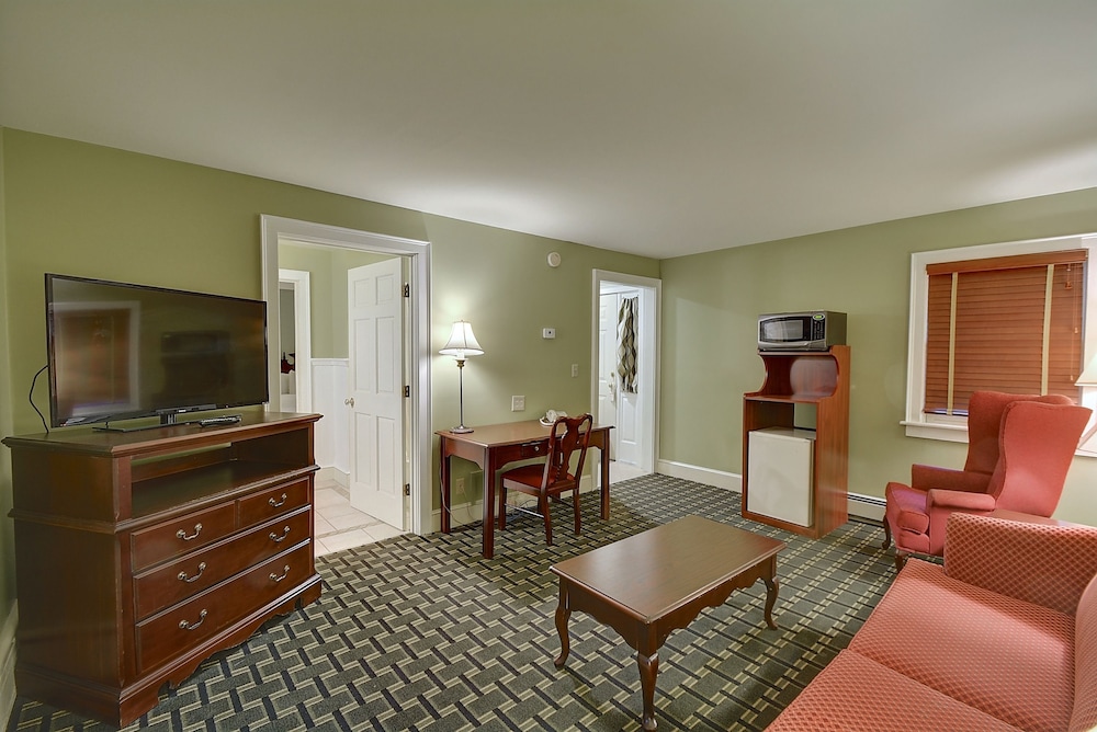 Colonial Motel And Spa 38/60