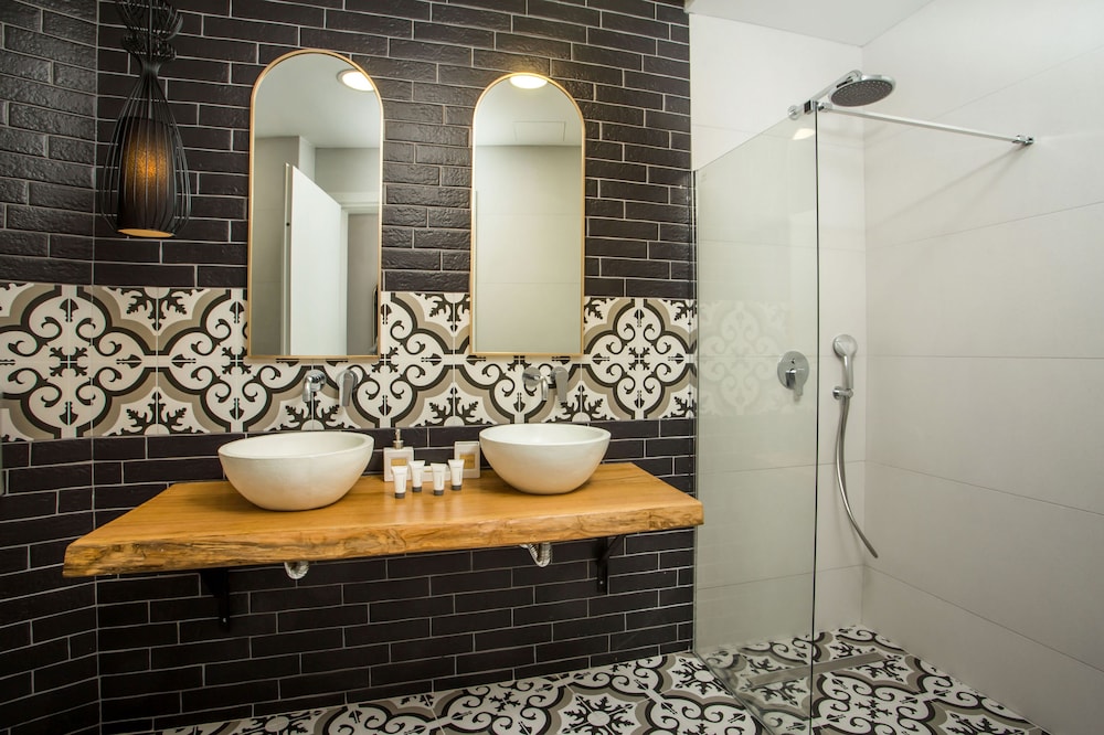 Marini Seaside Rhodes 68/72