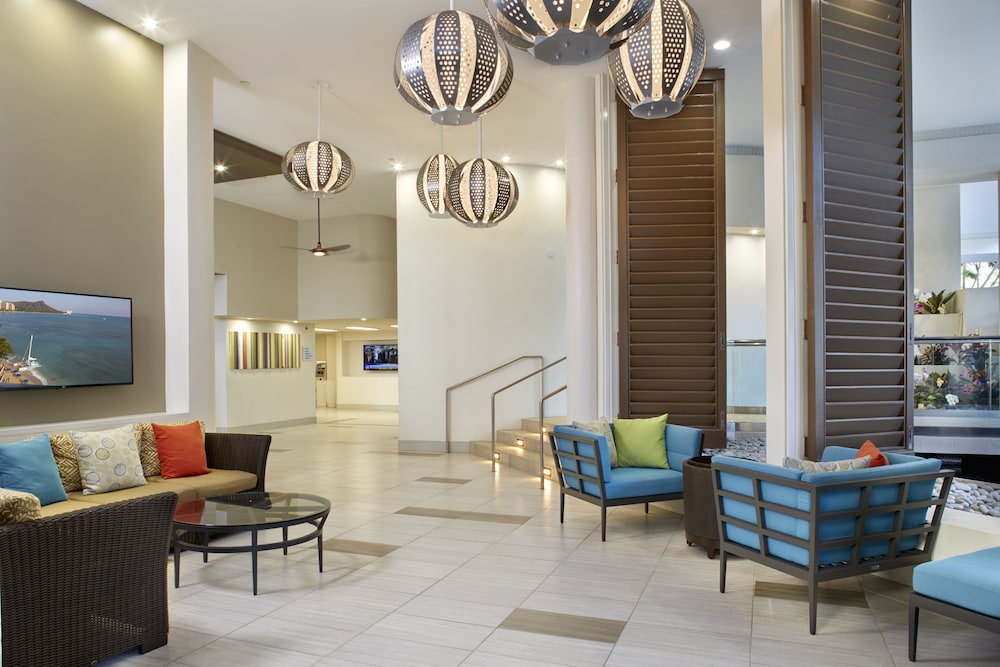Holiday Inn Express Waikiki 58/77
