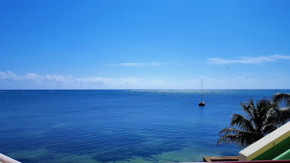 Tres Cocos Resort 63/67