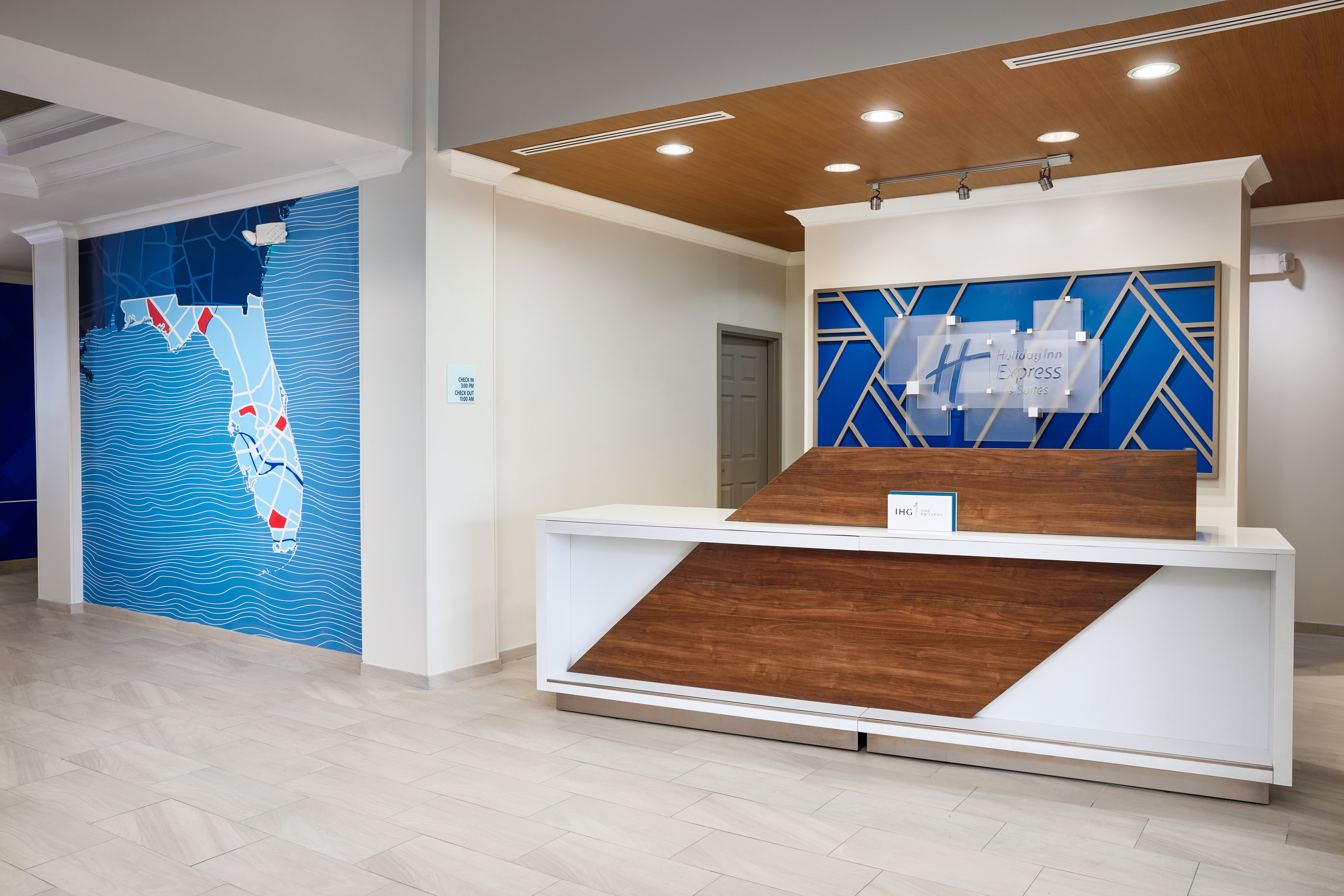 Holiday Inn Express and Suites Port St. Lucie West 10/50