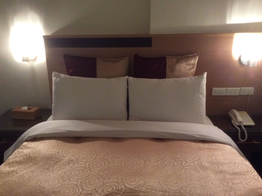 Purple Garden Hotel 16/27