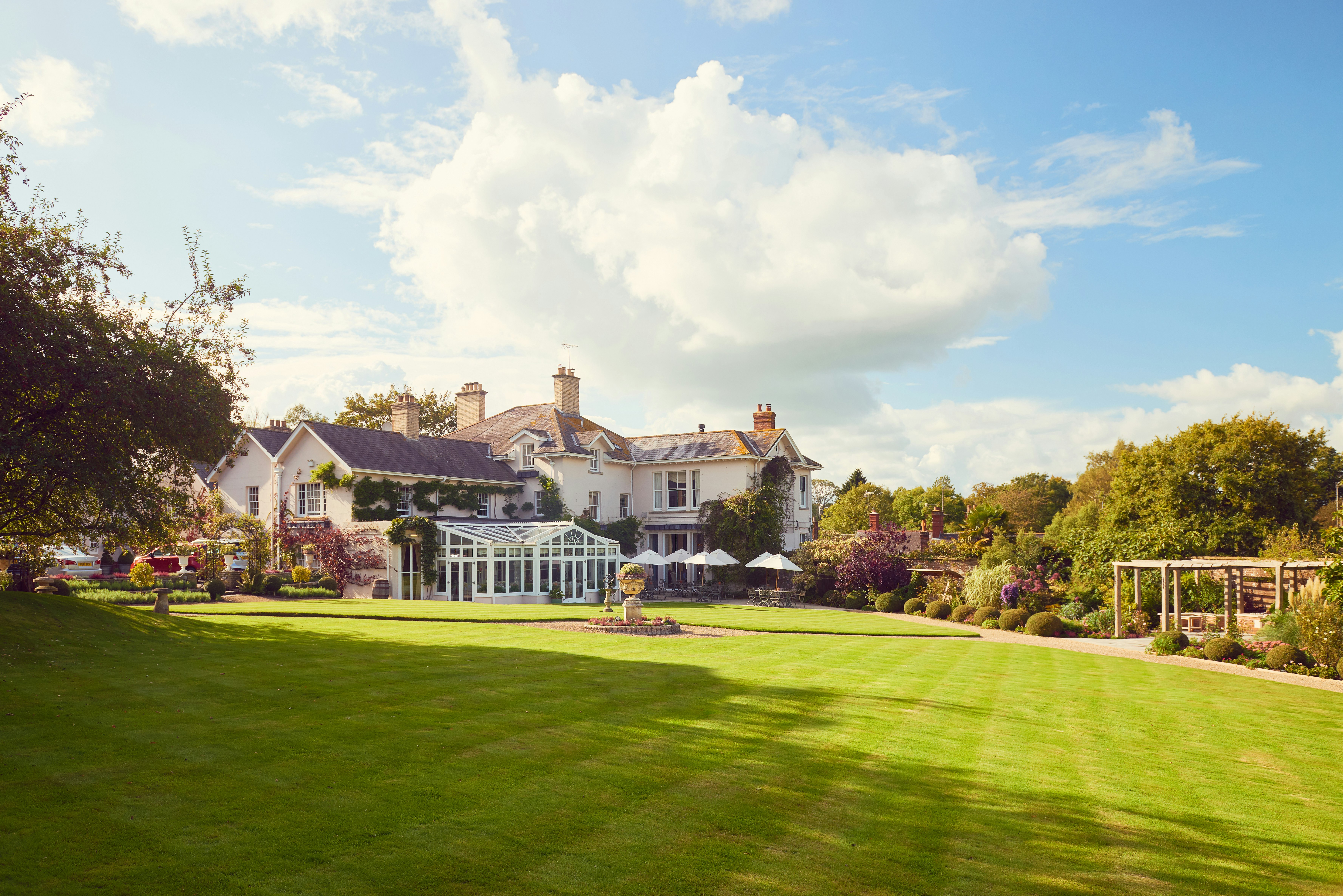 Summer Lodge Country House Hotel 32/36