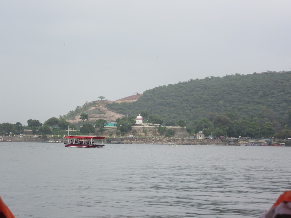Devra Udaipur 61/69