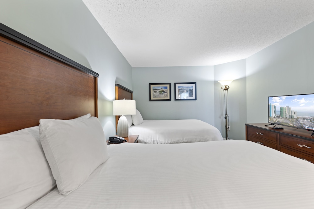 1 Bedroom, Deluxe, Suite, Murphy Bed, 2 Queen Beds, Ocean Front, Balcony, Kitchen