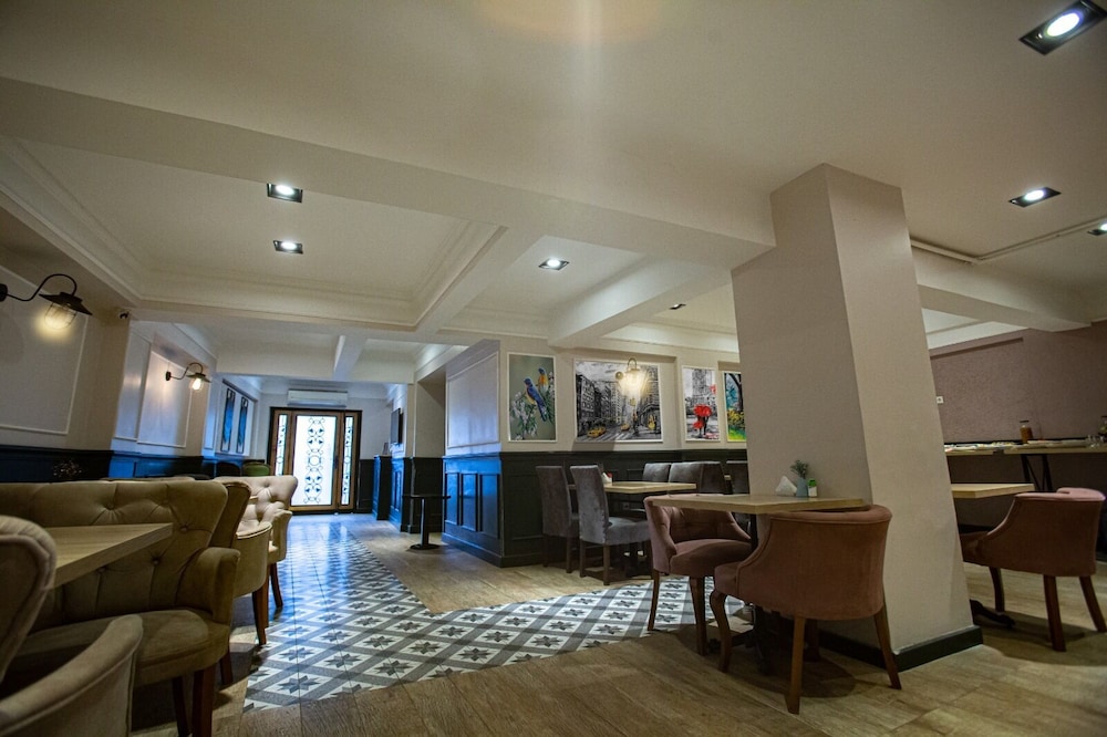 COMFORT HOTEL TAKSIM 34/49
