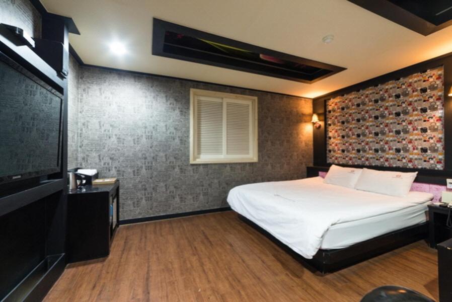 ECONOMY, DOUBLE BED