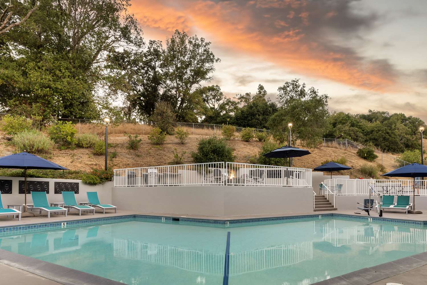 Best Western Plus Novato Oaks Inn 10/28