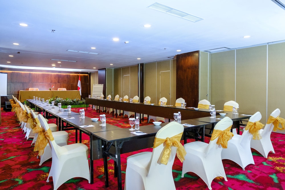 Emersia Hotel Resort 43/50