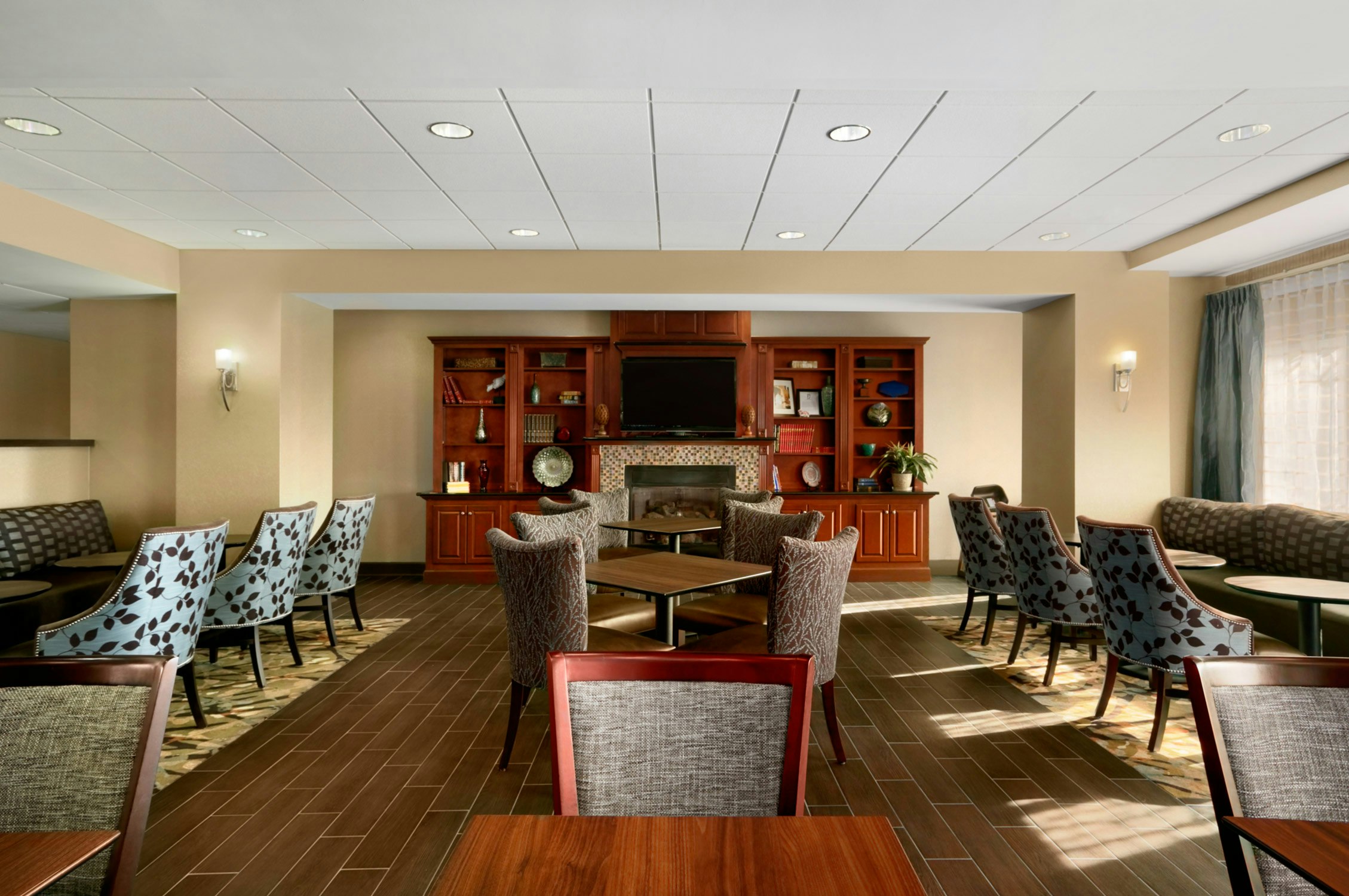 Hampton Inn Madison Huntsville Airport 42/55