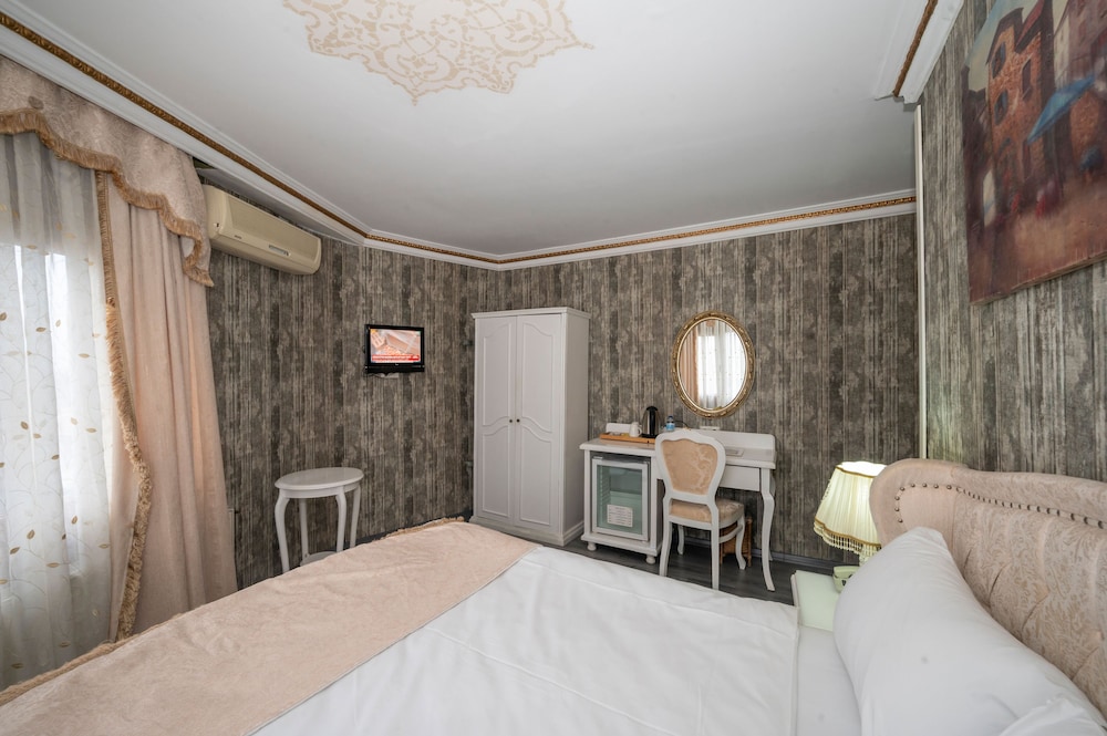 Fuat Bey Palace Hotel 12/44