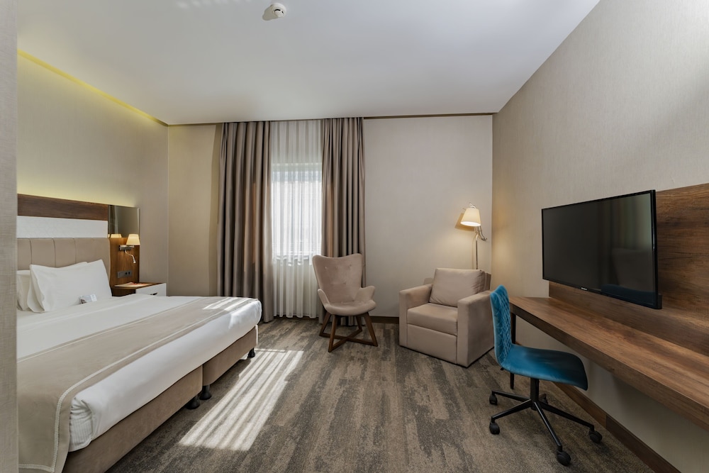 Vespia Hotel 30/70