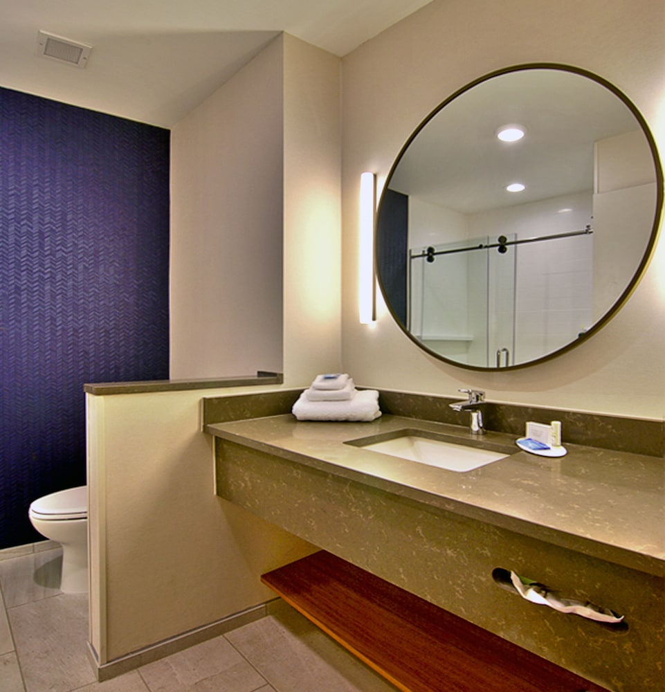 Fairfield Inn Suites Nashville Airport 5/43