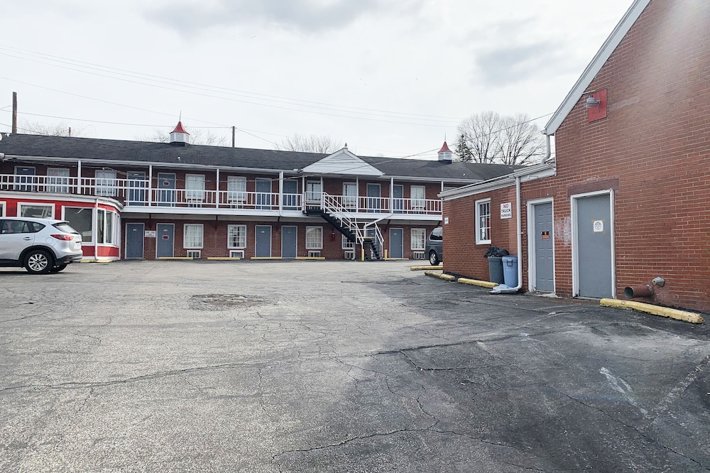 Four Keys Inn 3/38